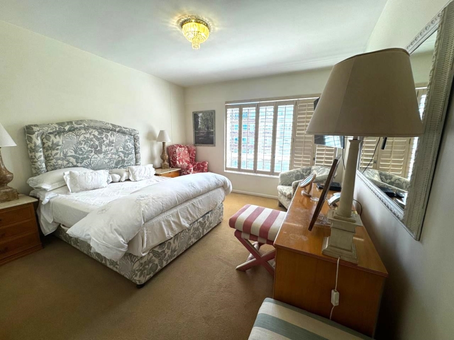 To Let 2 Bedroom Property for Rent in Sea Point Western Cape